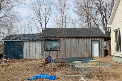 Garage - 1510 Route Ste-Anne E., Yamachiche, QC - Outdoor
