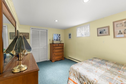 Chambre à coucher - 117 Rue Melrose, Hudson, QC - Indoor Photo Showing Bedroom