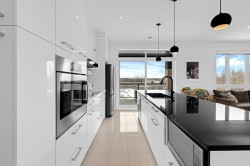 302-2310 Rue Monet  Laval (Duvernay), QC H7E 0G1