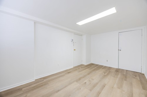 Chambre à coucher - 9153 Av. Millen, Montréal (Ahuntsic-Cartierville), QC - Indoor Photo Showing Other Room