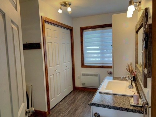 Bathroom - 4 Ch. Glenn, Escuminac, QC - Indoor Photo Showing Bathroom