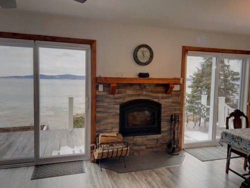 Living Room - 4 Ch. Glenn, Escuminac, QC - Indoor Photo Showing Living Room With Fireplace
