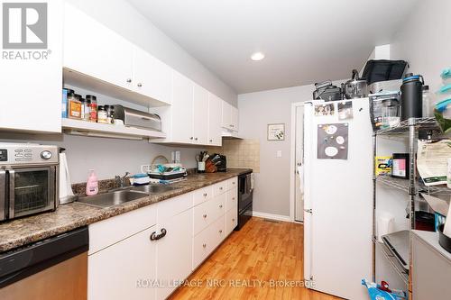 14 Hilda Street, St. Catharines (Western Hill), ON - Indoor Photo Showing Kitchen With Double Sink