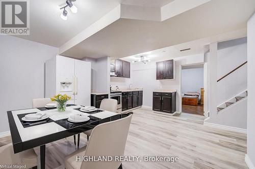 4781 Crystal Rose Drive, Mississauga, ON - Indoor Photo Showing Dining Room