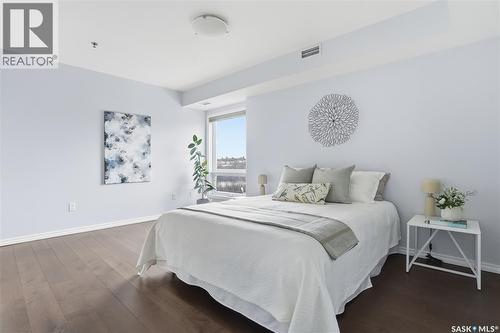 702 902 Spadina Crescent E, Saskatoon, SK - Indoor Photo Showing Bedroom