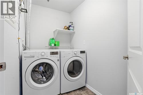 702 902 Spadina Crescent E, Saskatoon, SK - Indoor Photo Showing Laundry Room