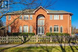 282 MANHATTAN DRIVE  Markham, ON L3P 6V4