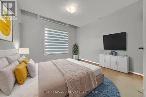 120 Renfrew Trail, Welland (N. Welland), ON - Indoor Photo Showing Bedroom