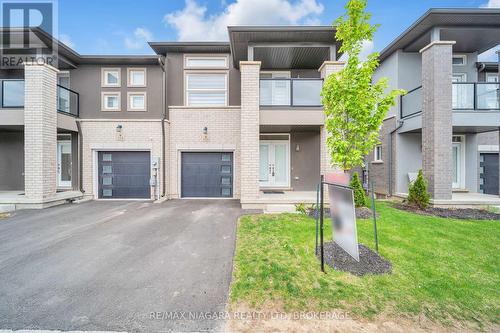 120 Renfrew Trail, Welland (N. Welland), ON - Outdoor With Facade