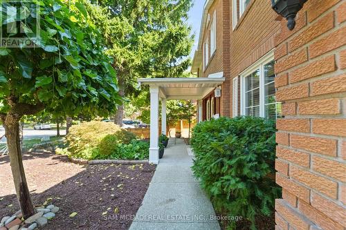 2032 Shannon Drive, Mississauga, ON - Outdoor