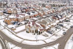 132 BLUE DASHER BOULEVARD  Bradford West Gwillimbury, ON L3Z 0E5