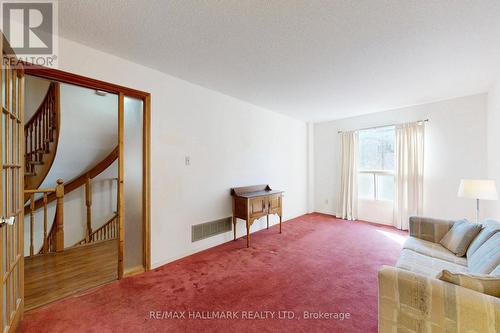 5 Valley Crescent, Aurora, ON - Indoor