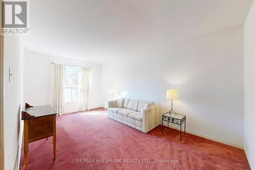 5 Valley Crescent, Aurora, ON - Indoor