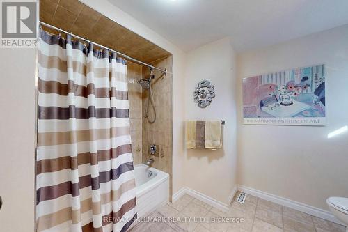 5 Valley Crescent, Aurora, ON - Indoor Photo Showing Bathroom