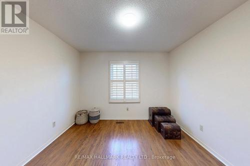 5 Valley Crescent, Aurora, ON - Indoor Photo Showing Other Room