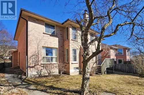 5 Valley Crescent, Aurora, ON - Outdoor