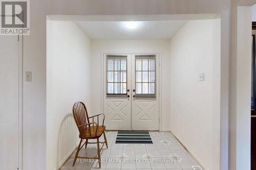 5 Valley Crescent, Aurora, ON - Indoor Photo Showing Other Room