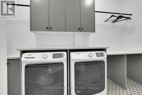 72 Arrowwood Path, Middlesex Centre (Ilderton), ON - Indoor Photo Showing Laundry Room