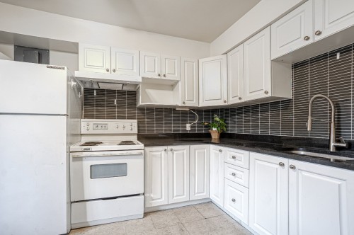 Cuisine - 6743 Av. Fielding, Montréal (Côte-Des-Neiges/Notre-Dame-De-Grâce), QC - Indoor Photo Showing Kitchen