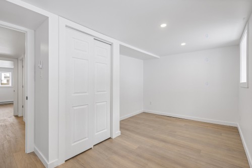 Chambre à coucher - 5 Rue Beaulne, Waterloo, QC - Indoor Photo Showing Other Room