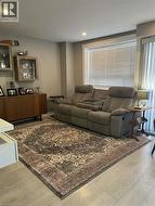 735 BEACH Boulevard  Hamilton, ON L8H 6Y5