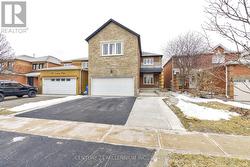 110 JORDAN DRIVE Orangeville, ON L9W 4W7