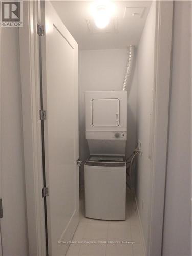 106 - 4040 Upper Middle Road, Burlington, ON - Indoor Photo Showing Laundry Room