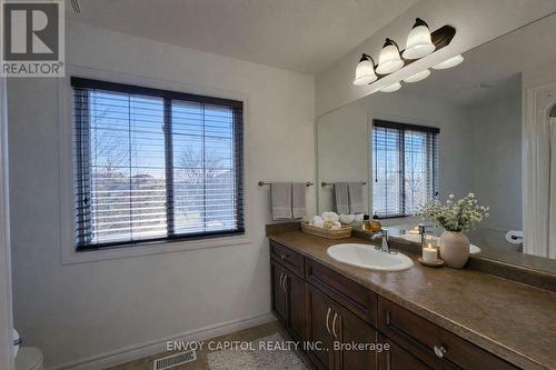 402 Palamino Place, Waterloo, ON - Indoor Photo Showing Bathroom