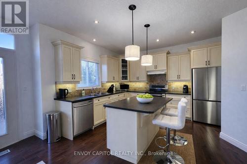 402 Palamino Place, Waterloo, ON - Indoor Photo Showing Kitchen With Double Sink