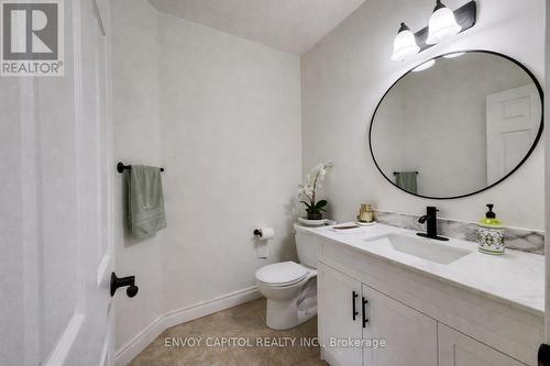 402 Palamino Place, Waterloo, ON - Indoor Photo Showing Bathroom