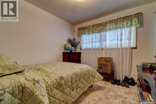 4550 2Nd Avenue, Regina, SK - Indoor Photo Showing Bedroom