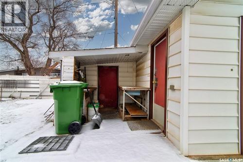 4550 2Nd Avenue, Regina, SK - Outdoor With Exterior