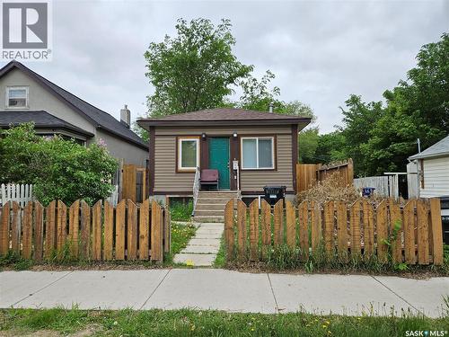 131 M AVENUE S  Saskatoon, SK S7M 2K1