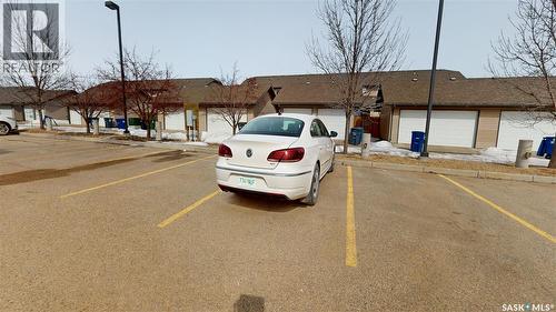 214 412 Willowgrove Square, Saskatoon, SK - Outdoor