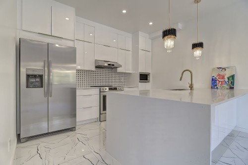 Cuisine - 268 Alice-Carrière Street, Beaconsfield, QC - Indoor Photo Showing Kitchen With Upgraded Kitchen