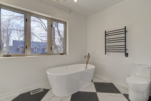 Salle de bains - 268 Alice-Carrière Street, Beaconsfield, QC - Indoor Photo Showing Bathroom