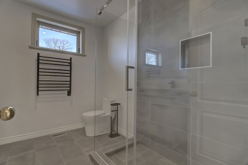 Salle de bains - 268 Alice-Carrière Street, Beaconsfield, QC - Indoor Photo Showing Bathroom