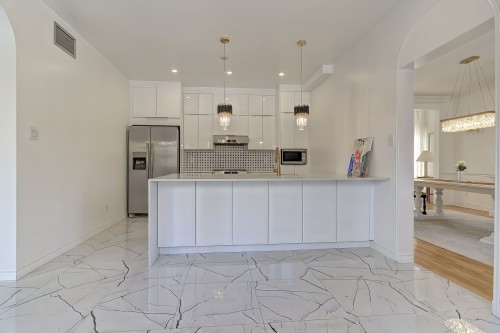 Cuisine - 268 Alice-Carrière Street, Beaconsfield, QC - Indoor Photo Showing Kitchen With Upgraded Kitchen