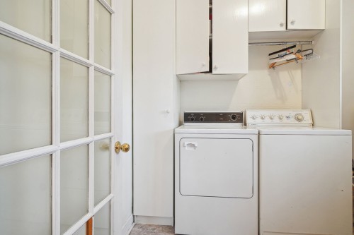 Salle de lavage - 5888 Rue De St-Vallier, Montréal (Rosemont/La Petite-Patrie), QC - Indoor Photo Showing Laundry Room