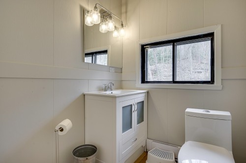 Bathroom - 29 Ch. Des Sources, Saint-Sauveur, QC - Indoor Photo Showing Bathroom