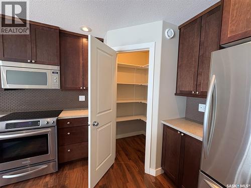 29 500 Battleford Trail, Swift Current, SK - Indoor Photo Showing Kitchen