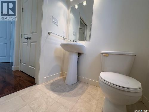 29 500 Battleford Trail, Swift Current, SK - Indoor Photo Showing Bathroom