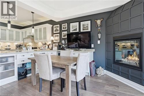 4020 Alexan Crescent, Burlington, ON - Indoor Photo Showing Dining Room