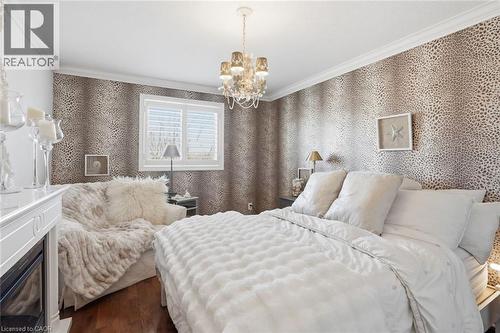 4020 Alexan Crescent, Burlington, ON - Indoor Photo Showing Bedroom