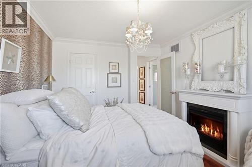 4020 Alexan Crescent, Burlington, ON - Indoor Photo Showing Bedroom