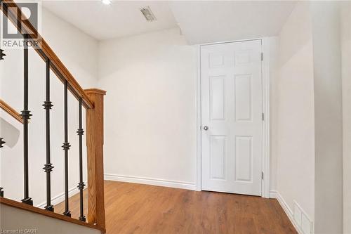 4020 Alexan Crescent, Burlington, ON - Indoor Photo Showing Other Room