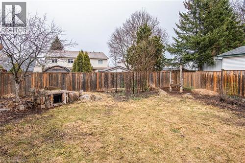 View of fenced backyard - 236 Dartmoor Crescent, Waterloo, ON - Outdoor