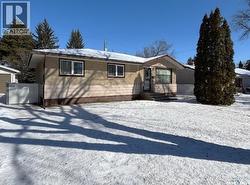 1238 Brown STREET Moose Jaw, SK S6H 2Z7