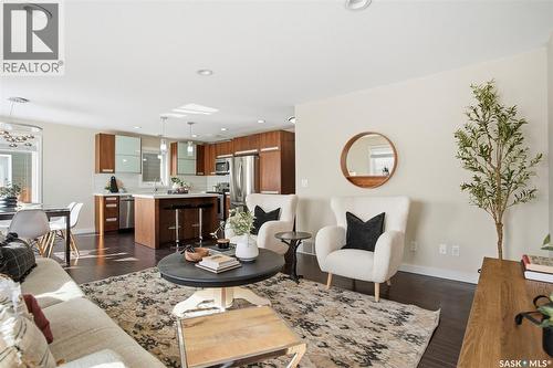 434 Pichler Crescent, Saskatoon, SK - Indoor Photo Showing Living Room