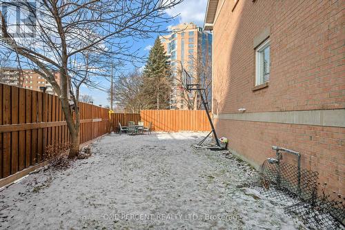 30 Maplehurst Avenue, Ottawa, ON - Outdoor